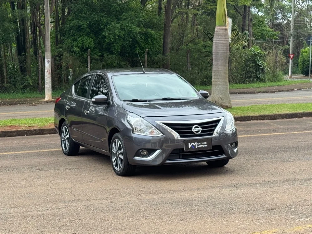 Nissan VERSA UNIQUE 1.6 16V FlexStart 4p Aut.